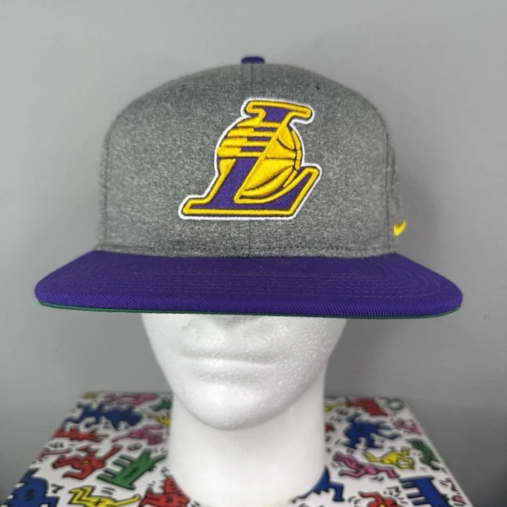Nike Dri Fit Embroidered Los Angeles LA Lakers Hat Gray Purple Snap Back Cap